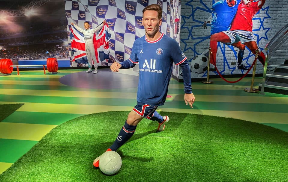 Dubai Madame Tussauds Museum and Marina Dinner Cruise