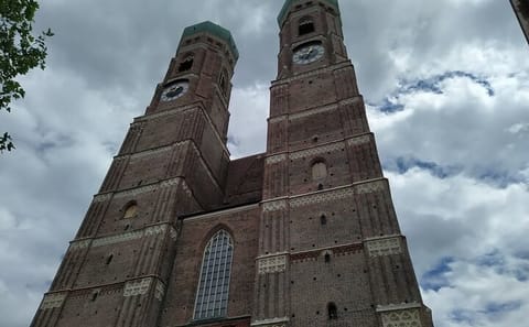 Guided Tour of Historic Churches in Munich