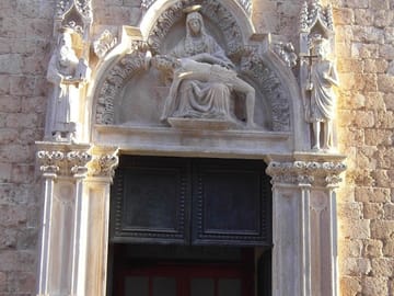 Dubrovnik Panorama Boat Tour with Franciscan Monastery Visit