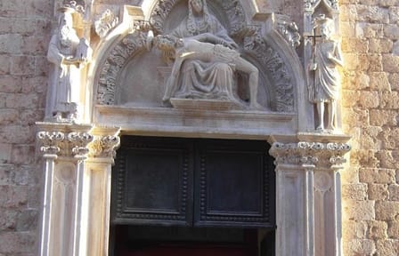 Dubrovnik Panorama Boat Tour with Franciscan Monastery Visit