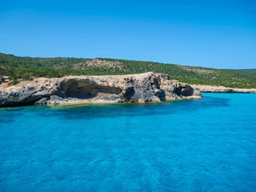 Blue Lagoon Boat Tour with Bus Transfer in Paphos, Cyprus