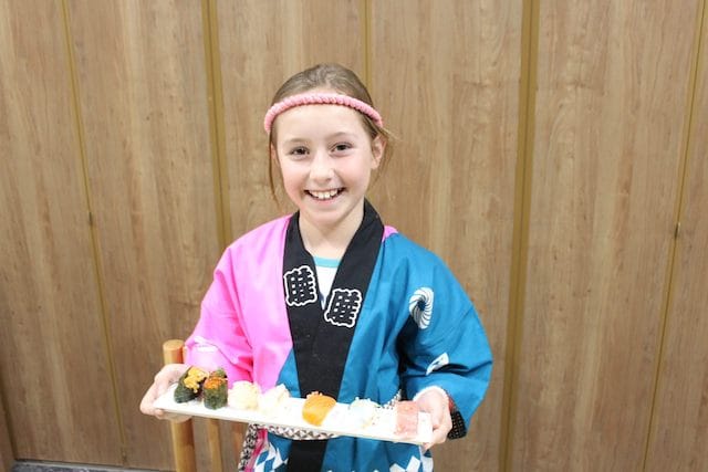 Learn How to Make Sushi! Standard Class in Osaka 4