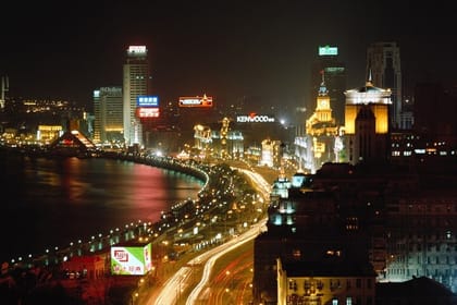 Private Shanghai day tour to Yu Garden, Jade budda Temple ect.