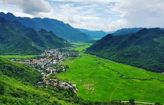 Mai Chau Classic Tour 2 Days 1 Night Daily Operated from Hanoi