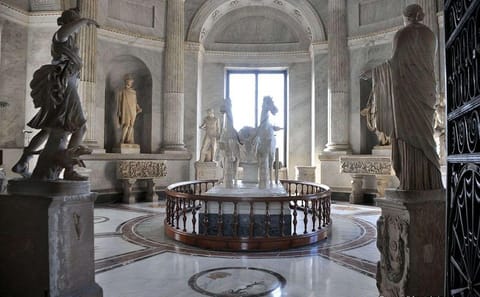 Vatican Museums and Sistine Chapel Guided Walking Tour