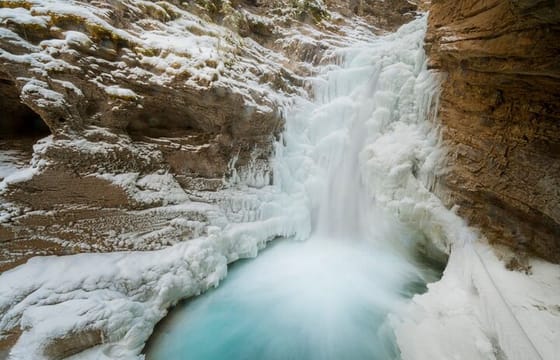 Lake Louise Johnston Canyon Icewalk Banff Town tour from Banff