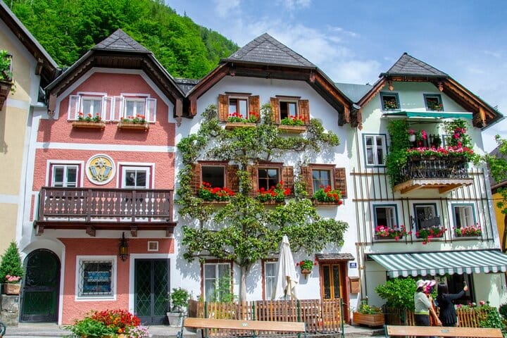 Ancient Treasures in Hallstatt: Exploration Game and Tour 4