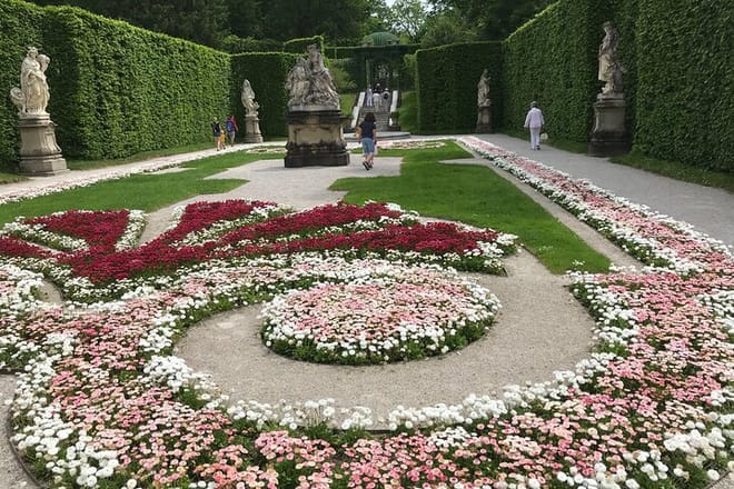Flowers Linderhof Garden