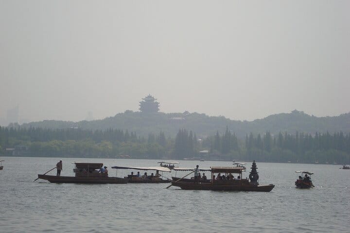Shanghai to Hangzhou one day bullet train tour with Chinese lunch 9