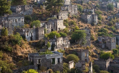 Fethiye Day Tour: Babadağ Cable Car, Kayaköy & Amynthas