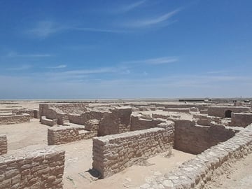 Private Tour of Al Zubara Fort and Purple Island