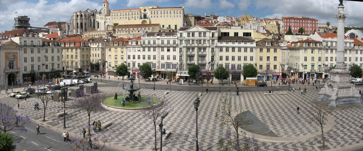 Lisbon Afternoon: Private Tour with Monuments and Fado Dinner