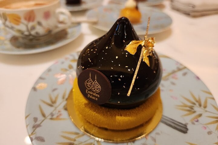 Experience Emirates Palace Hi-Tea and Visit Sheikh Zayed Mosque  8