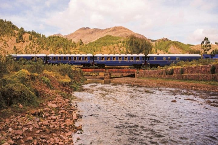 Machu Picchu Luxury Tour - Train Hiram Bingham 4