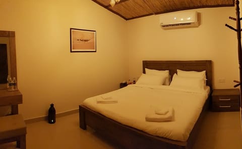 Overnight Desert Safari Experience with Private Cabin Stay in Dubai