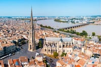Bordeaux Old Town Exploration Game and Private Tour 1