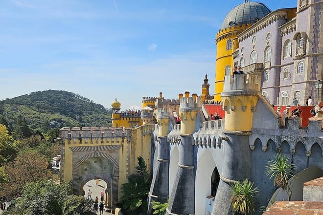 Sintra, Pena Palace, Quinta da Regaleira & Cascais Group Tour 9