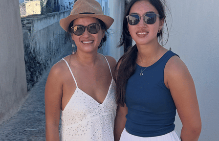 Private 5-Hour Tour of Santorini's Highlights with Local Guide