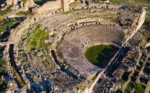 Guided Day Tour of Priene, Miletus, and Didyma from Izmir
