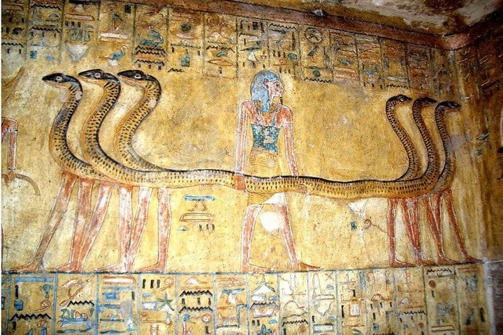 2-Day Luxor Tour: Kings, Queens, Hatshepsut & Medinet Habu & More 8