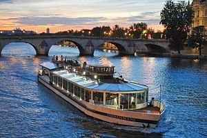 Private 5-hour Paris trip including Dinner on Seine River Cruise 