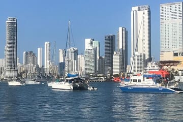 Bike Tour and Lunch at Anthony Bourdain's Spot in Cartagena