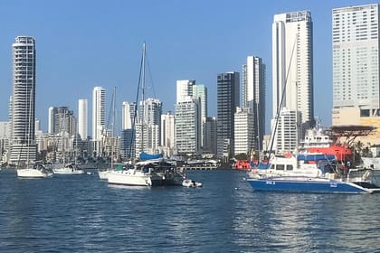 NEW! BIKE TOUR with LUNCH at ANTHONY BOURDAIN FAMOUS SPOT IN CTG