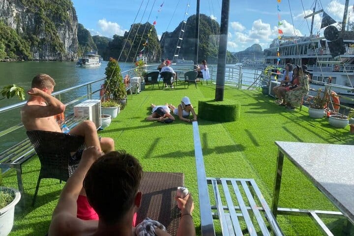 Wego Cruise Halong - Budget Day Cruise from Hanoi By Expressbus