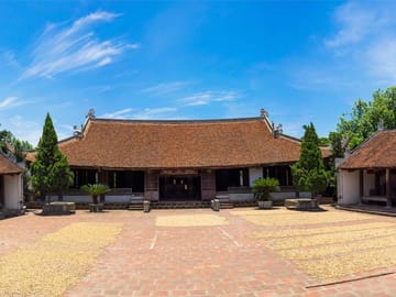 Duong Lam Ancient Village Day Trip from Hanoi