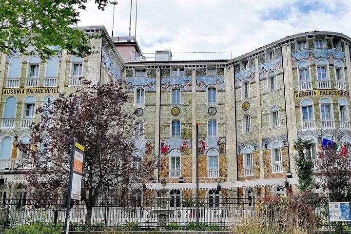 Lido Bike Tour: From Sandy Beaches to Film History