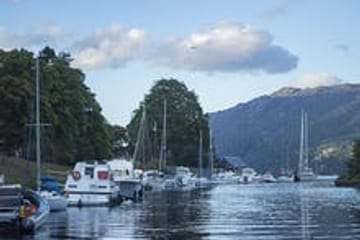 Loch Ness Day Tour with Boat Cruise from Edinburgh