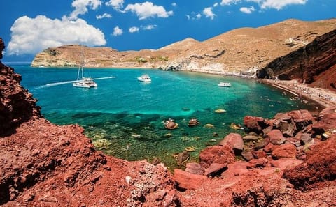 Semi-Private 5-Hour Santorini Day Trip from Perissa