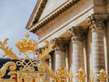 Photoshoot Walking Tour at the Palace of Versailles