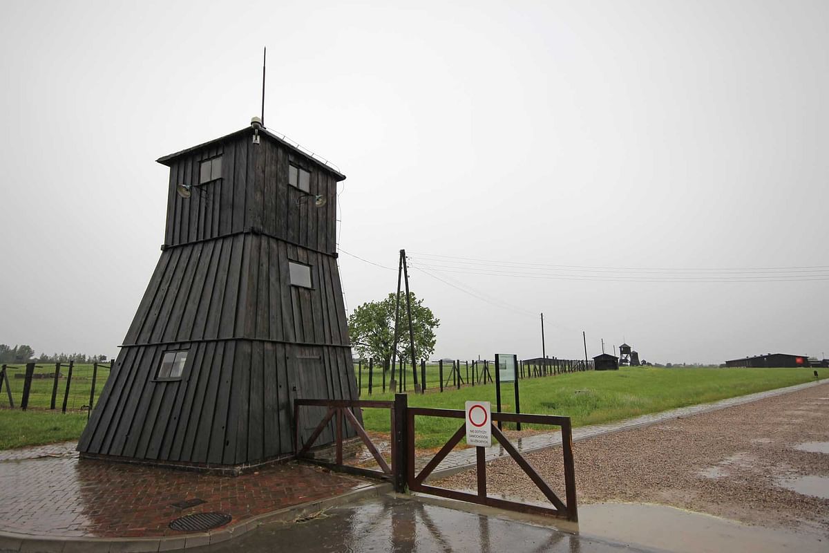 Private Tour of Majdanek Camp and Historic Lublin from Warsaw