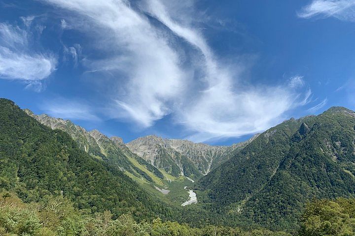 Kamikochi Feel nature and Hiking 1 day trip (near Takayama)