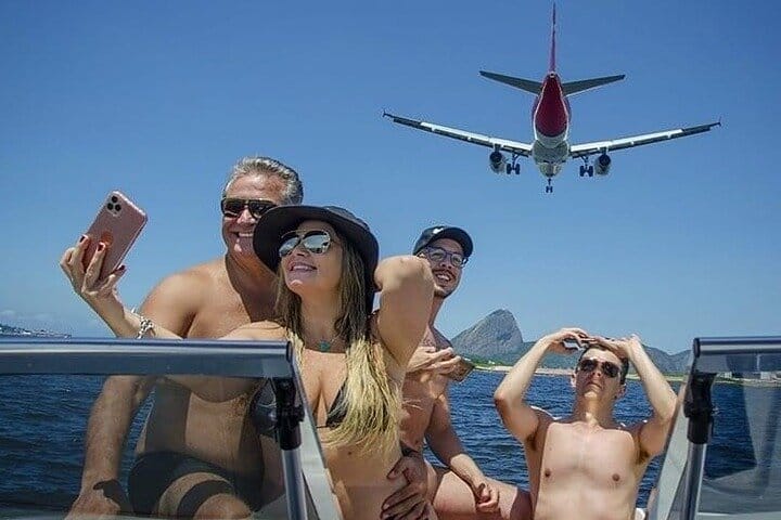 Sail, Sizzle, and Sip: Your Ultimate Private Boat Tour in Rio