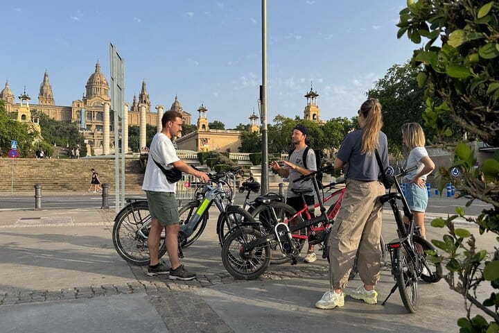 A stop on the Montjuïc e-bike tour