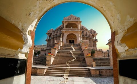 Cultural Tour from Nagpur to Aurangabad via Ajanta Caves