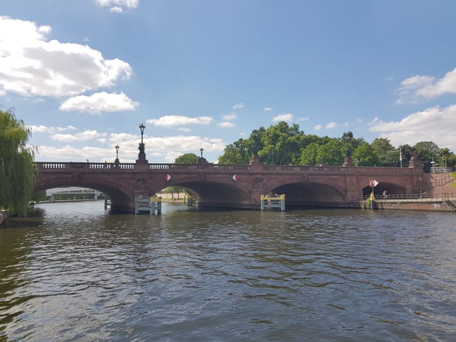 Berlin Highlights Brandenburg Gate and Tiergarten Bike Tour 2