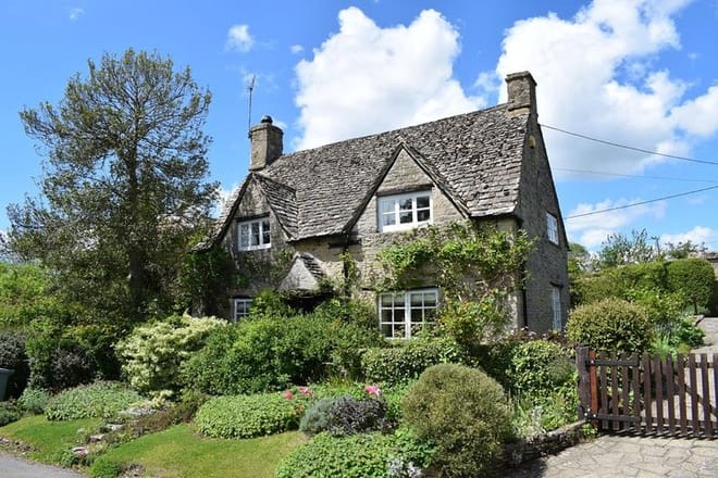 Chocolate box cottage
