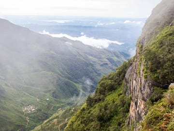Horton Plains National Park Tour With Scenic Train Ride