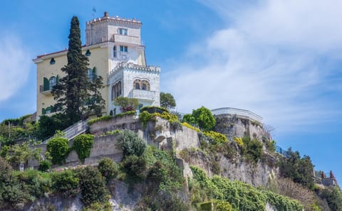 Private Guided Walking Tour of Amalfi's Hidden Gems