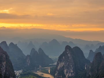 Full/Half-Day Yangshuo Xianggong Mountain Sunrise Private Tour