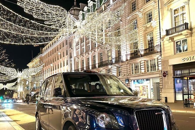 Christmas Lights London Taxi Tour with Hotel Pickup