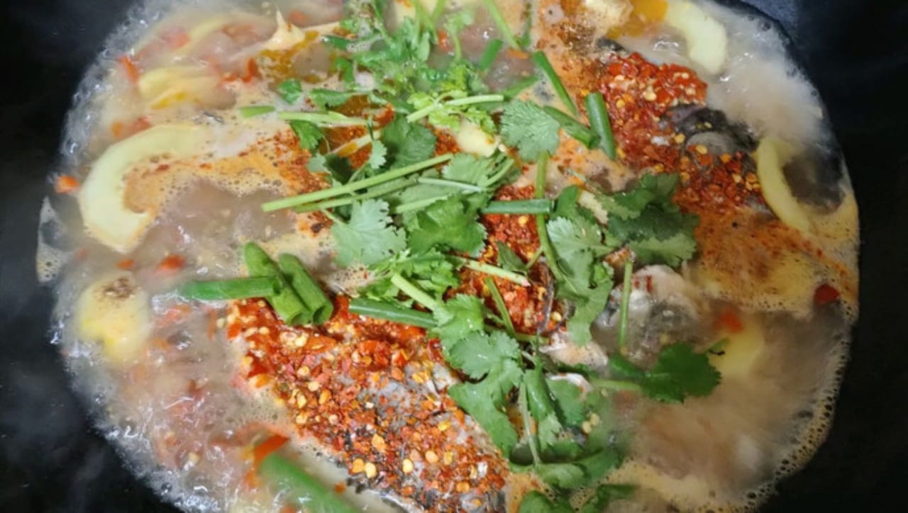 Sour papaya and Erhai fish