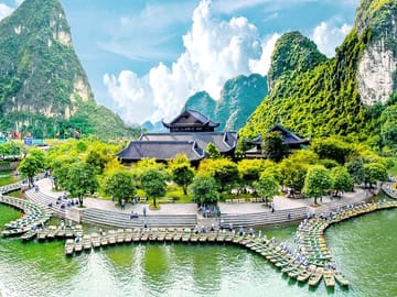 1 Day Luxury Tour in Bai Dinh, Trang An and Mua Cave from Hanoi