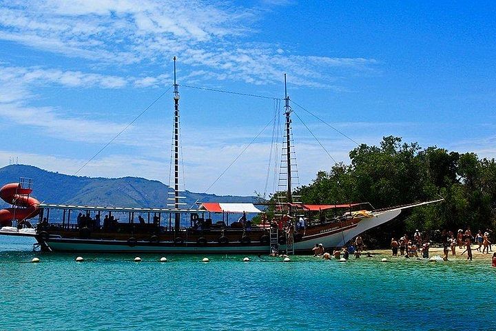 Schooner Tour to Angra dos Reis: Explore 4 Stunning Beaches