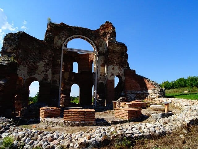 Plovdiv and Perushtitsa Day Trip with Wine Tasting from Sofia 10