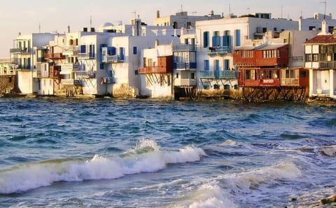 Guided Walking Tour of Mykonos Town Highlights