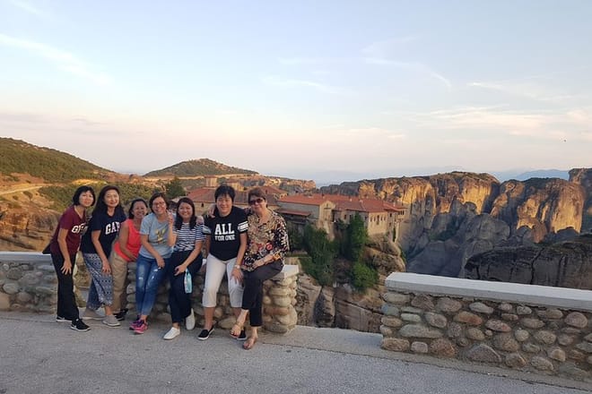 Single day rail trip from Thessaloniki to Meteora photo 3
